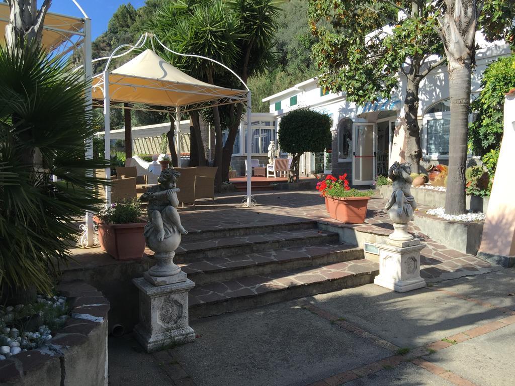 Hotel Villa Al Parco Forio  Bagian luar foto