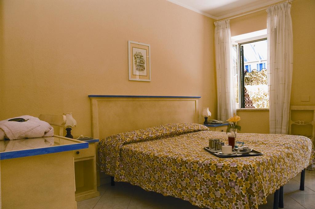 Hotel Villa Al Parco Forio  Bagian luar foto